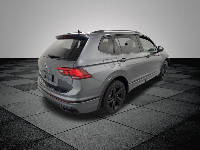 Used 2024 Volkswagen Tiguan SE R-Line FWD image 15