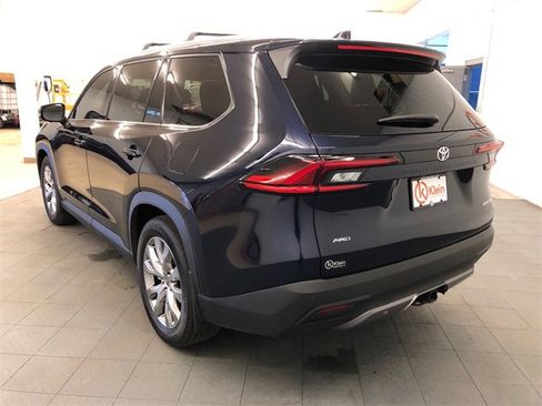 Used 2025 Toyota Grand Highlander AWD image 6