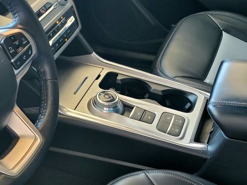 Certified 2023 Ford Explorer XLT w/ Equipment Group 202A RWD image 20