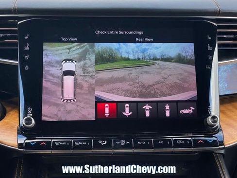 Used 2022 Jeep Grand Wagoneer Series III w/ Rear Seat Video Group 1 image 34