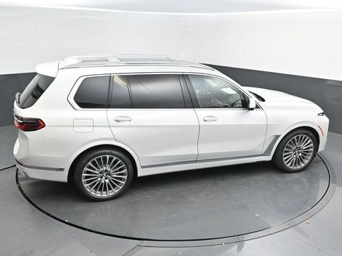 New 2026 BMW X7 xDrive40i image 57