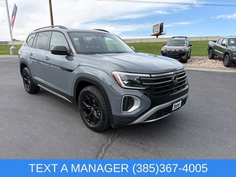 Used 2024 Volkswagen Atlas Peak Edition SEL AWD/4WD image 1