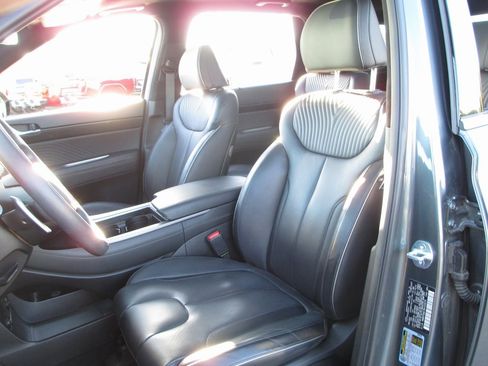 Used 2024 Hyundai Palisade Calligraphy image 18