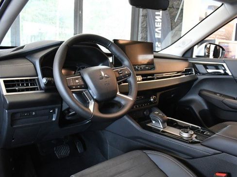 New 2026 Mitsubishi Outlander SE AWD/4WD image 31