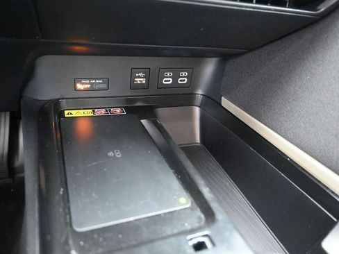 Used 2025 Toyota Camry LE FWD image 20