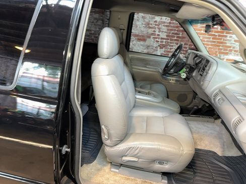 Used 1995 GMC Yukon SLE image 65