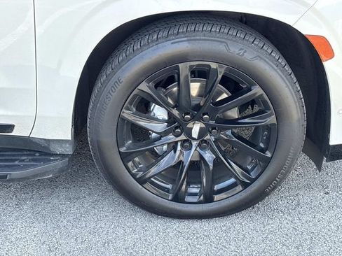 Used 2022 Cadillac Escalade Sport w/ Touring Package AWD/4WD image 9