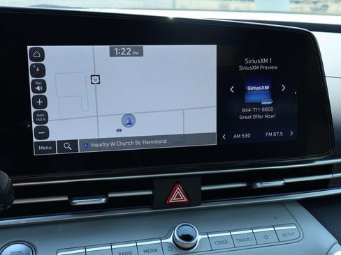 New 2025 Hyundai Elantra Limited image 3