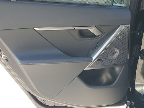 Used 2025 BMW M5 Base w/ Executive Package image 19