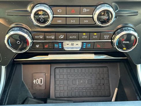 Used 2025 Ford F150 Raptor AWD/4WD image 35