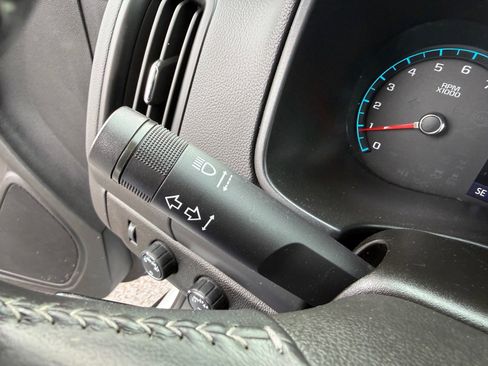 Used 2020 Chevrolet Colorado LT w/ Safety Package image 30