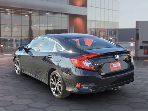 Used 2019 Honda Civic Sport image 3