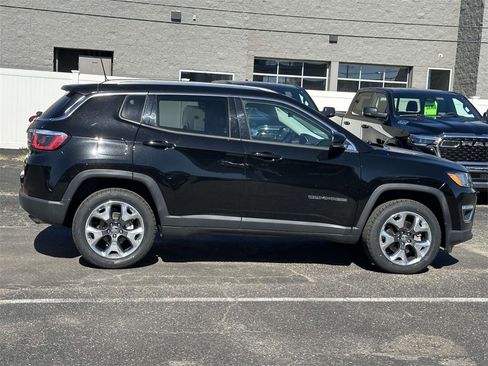 Used 2020 Jeep Compass Limited image 2