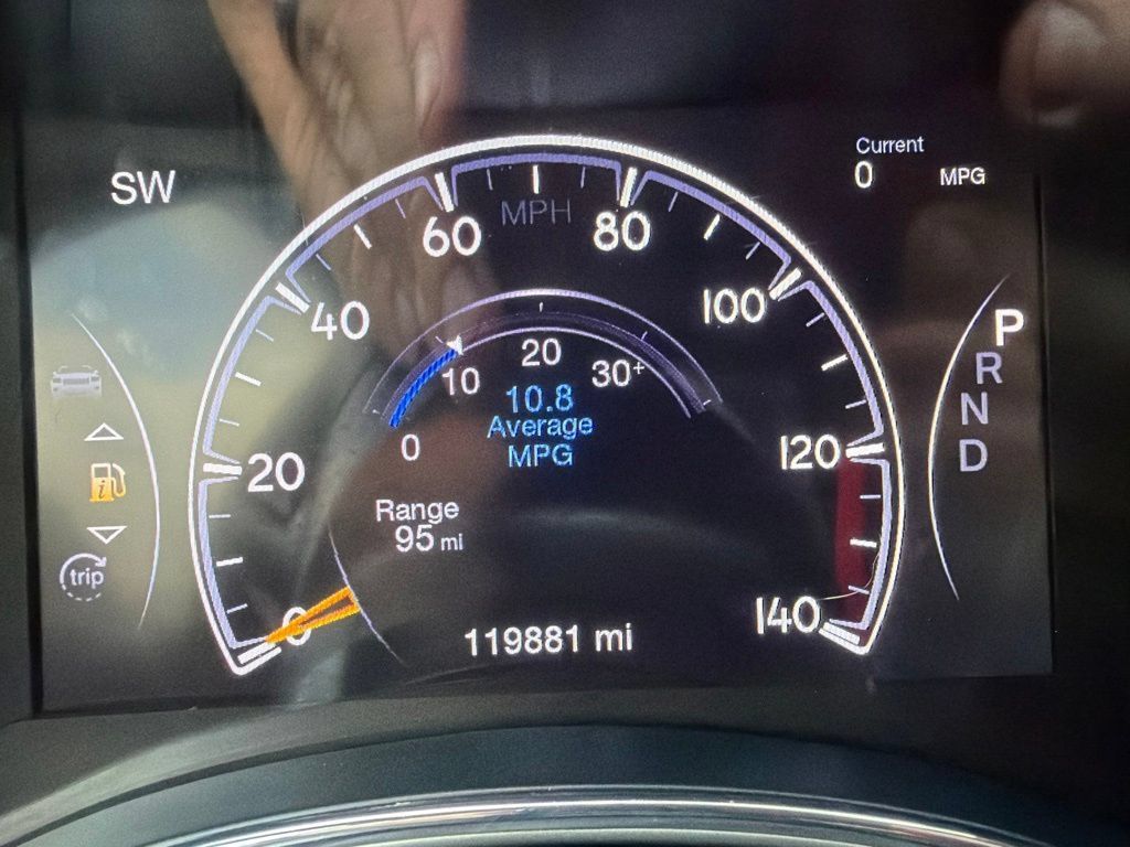 Used 2020 Jeep Grand Cherokee Altitude AWD/4WD image 33