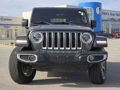Used 2018 Jeep Wrangler Unlimited Sahara image 15
