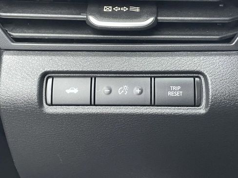 Certified 2025 Nissan Altima 2.5 SR FWD image 19