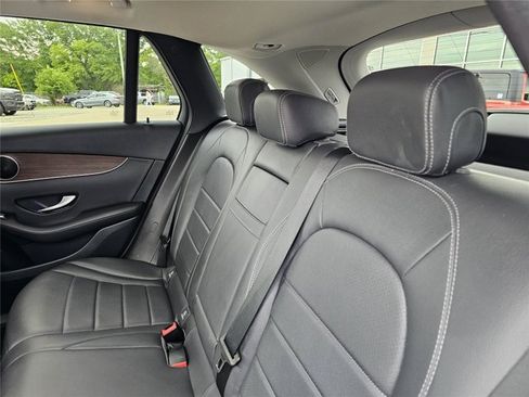 Used 2021 Mercedes-Benz GLC 300 4MATIC image 75