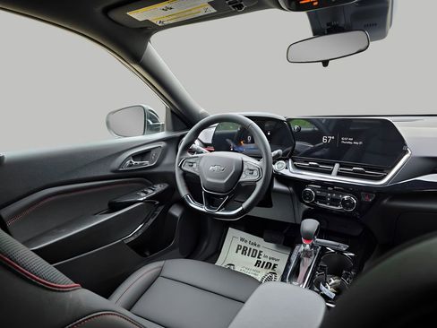 New 2026 Chevrolet Trax RS FWD image 9