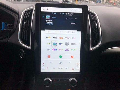 Certified 2024 Ford Edge Titanium image 17