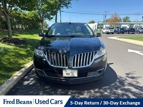 Used 2014 Lincoln MKX AWD w/ Equipment Group 102A image 2
