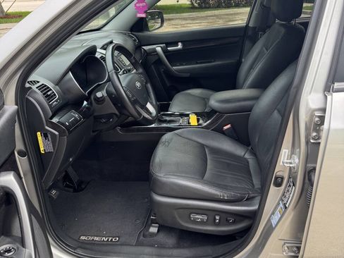 Used 2015 Kia Sorento EX FWD image 16