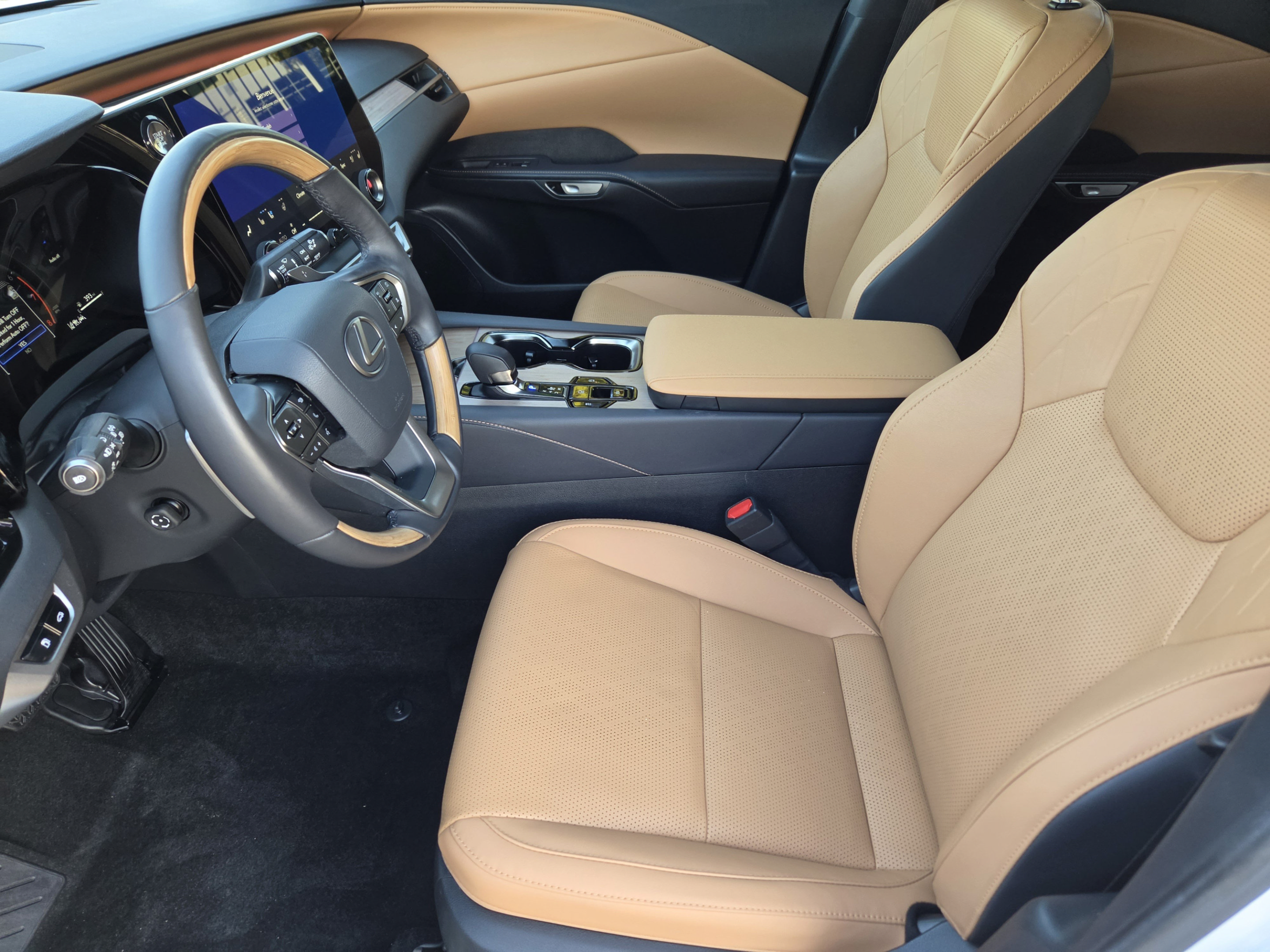 Used 2025 Lexus RX 350 Premium Plus FWD image 5