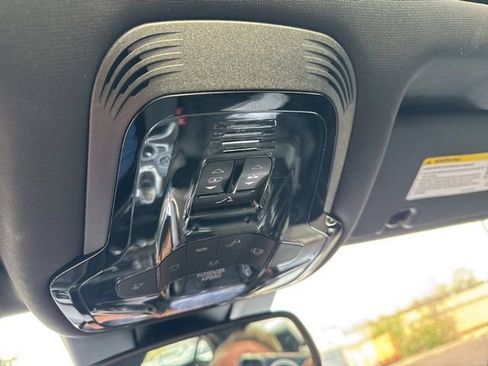 Used 2023 Alfa Romeo Giulia Estrema image 19