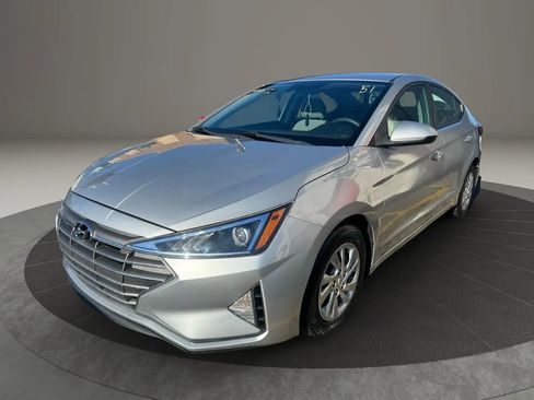Used 2020 Hyundai Elantra SE image 1
