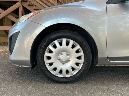 Used 2011 MAZDA MAZDA3 i Sport image 31