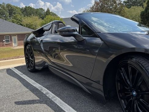 Used 2019 BMW i8 Roadster image 22