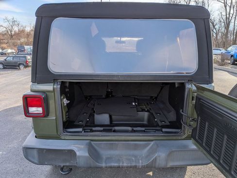 Used 2021 Jeep Wrangler Unlimited Sport image 6