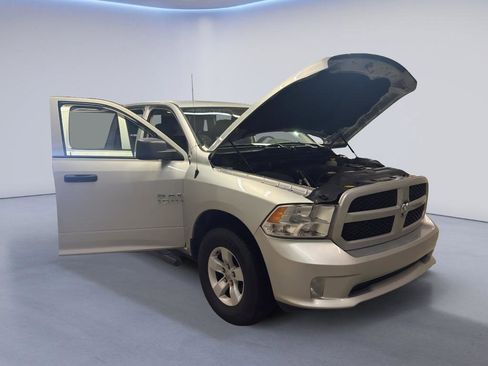 Used 2016 RAM 1500 Express image 8