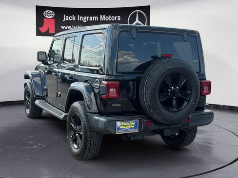 Used 2021 Jeep Wrangler Unlimited Sahara image 3