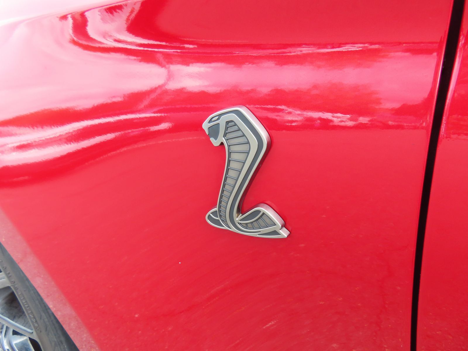 Used 2022 Ford Mustang Shelby GT500 w/ Technology Package RWD image 11