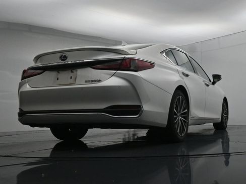 Used 2022 Lexus ES 300h w/ Premium Package FWD image 22