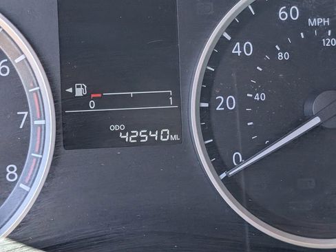 Used 2021 Nissan Versa S FWD image 14