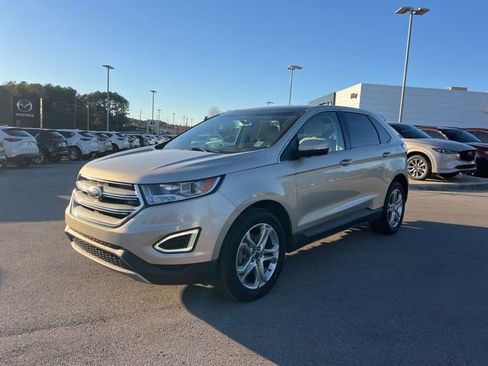 Used 2018 Ford Edge Titanium w/ Equipment Group 301A image 3