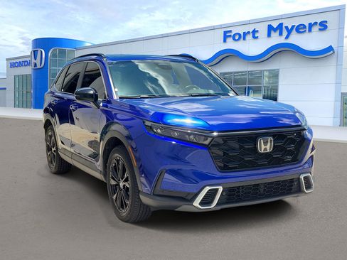 Used 2023 Honda CR-V Sport Touring image 1