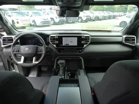 Used 2025 Toyota Sequoia SR5 AWD/4WD image 23