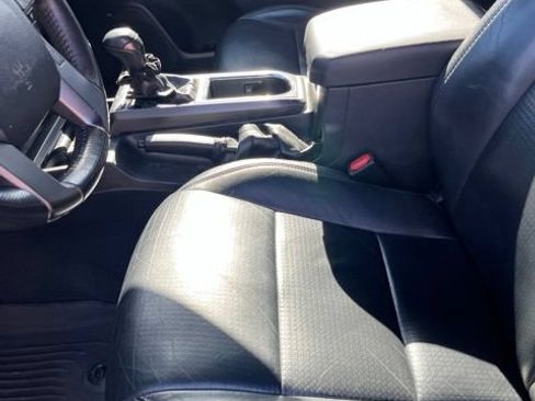 Used 2019 Toyota Tacoma TRD Sport w/ TRD Premium Sport Package AWD/4WD image 8