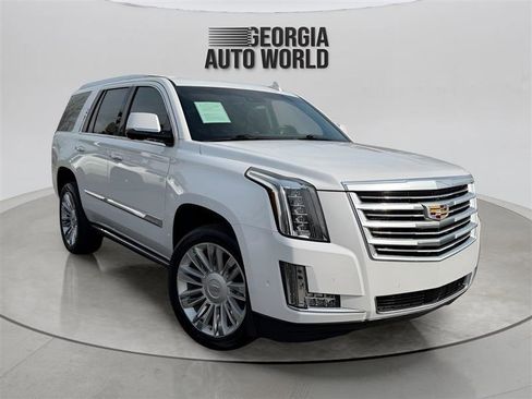 Used 2018 Cadillac Escalade Premium Luxury w/ LPO, Radiant Package image 5