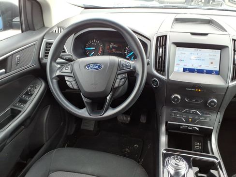 Used 2020 Ford Edge SE image 17