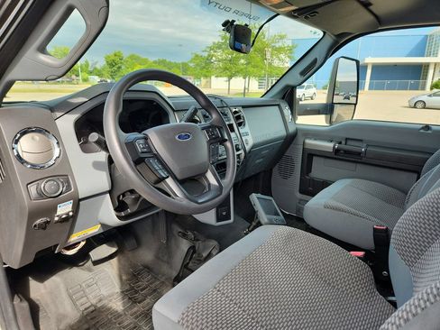 Used 2023 Ford F650 2WD Regular Cab Super Duty image 9
