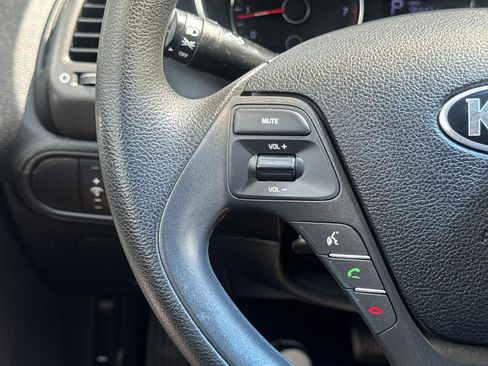 Used 2016 Kia Forte LX FWD image 14