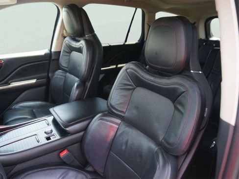 Used 2021 Lincoln Aviator Reserve w/ Equipment Group 201A RWD image 10