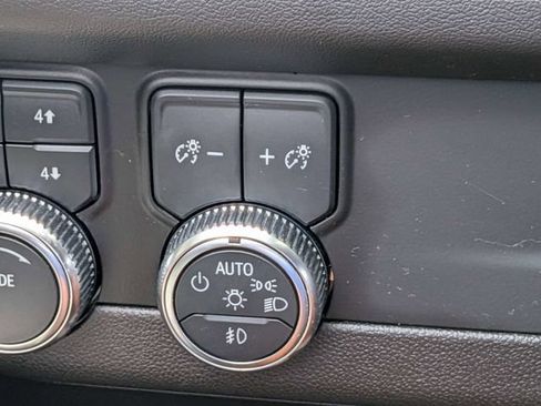 Used 2021 GMC Yukon AT4 AWD/4WD image 29