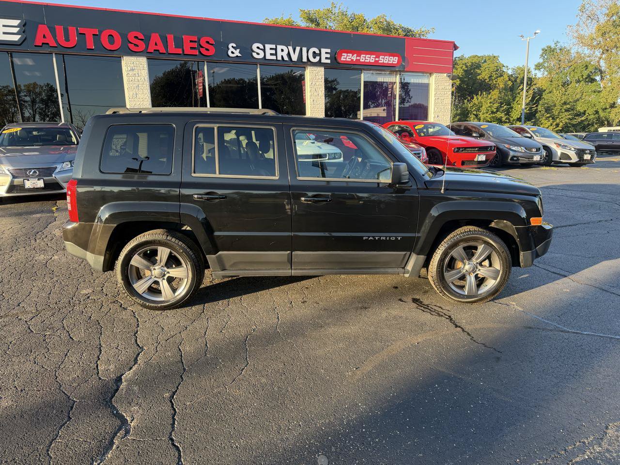 Used 2014 Jeep Patriot High Altitude FWD image 9