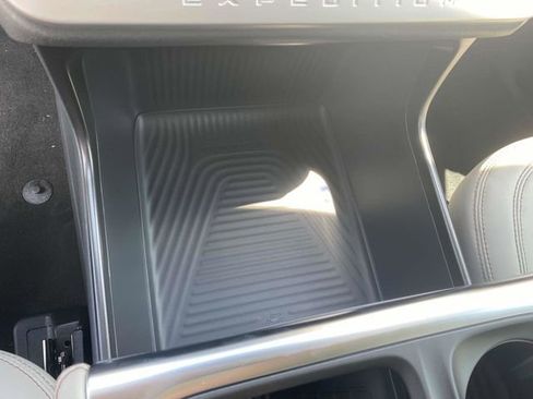 New 2025 Ford Expedition Max Active image 23