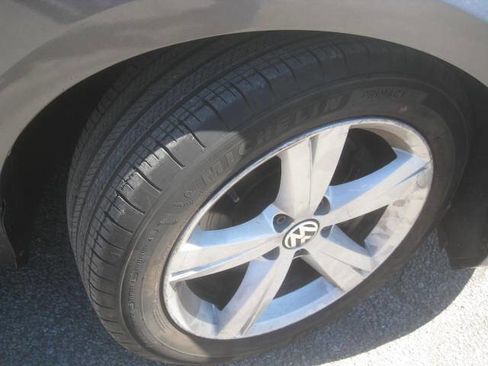 Used 2015 Volkswagen Passat 1.8T SE image 26