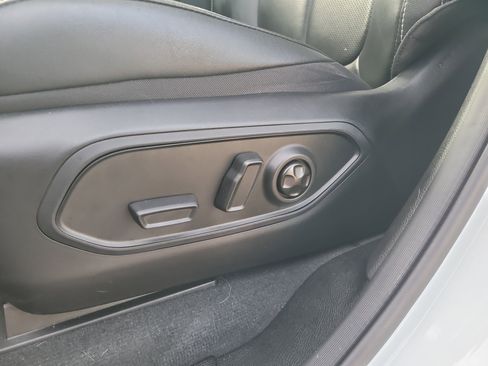 Used 2025 Jeep Grand Cherokee L Limited w/ Luxury Tech Group II RWD image 19